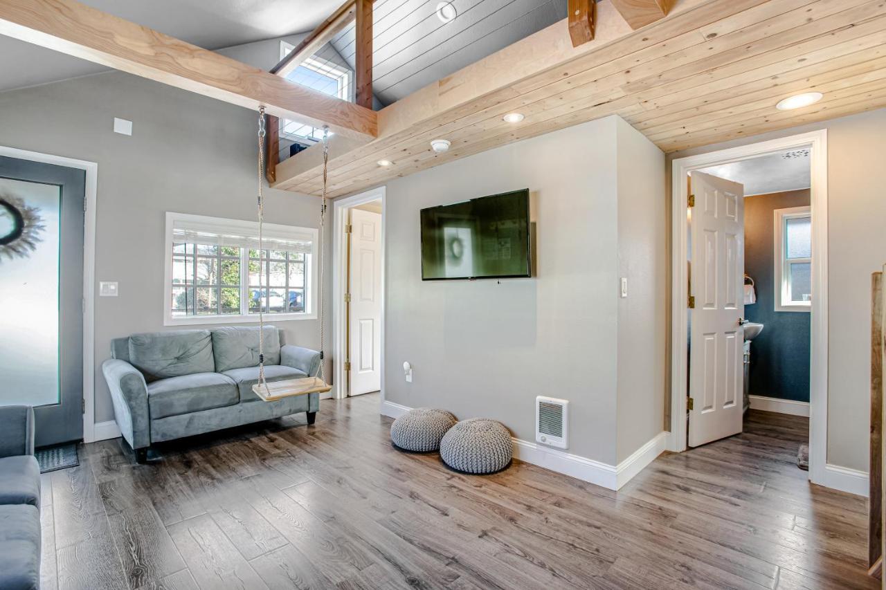 Siletz Bay Getaway Villa Lincoln City Bagian luar foto