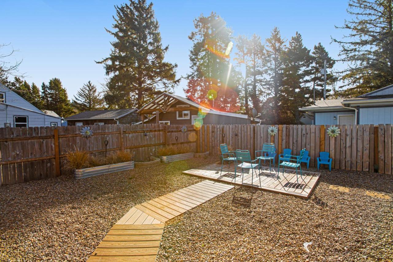 Siletz Bay Getaway Villa Lincoln City Bagian luar foto